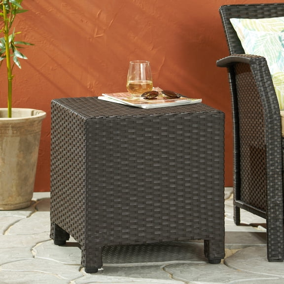 18 - Inch Cube Side Table / Keep Drinks and Snacks Close in the Sun