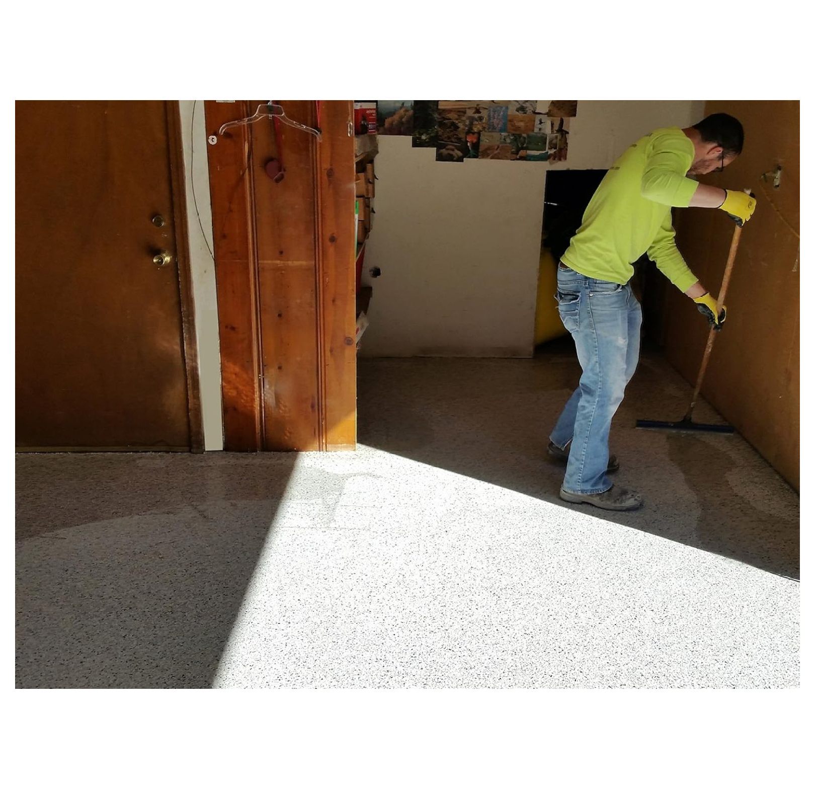 18" Serrated/Notched Epoxy Squeegee 1/8" Standard Serrations