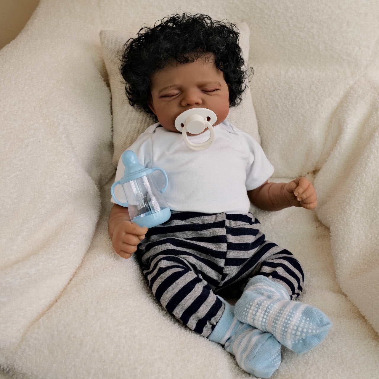 18 inch Lifelike Reborn Baby Dolls Cloth Body Vinyl Limbs African American Real Life Newborn With Clothes and Feeding Toy for 3+ Years Old Kids