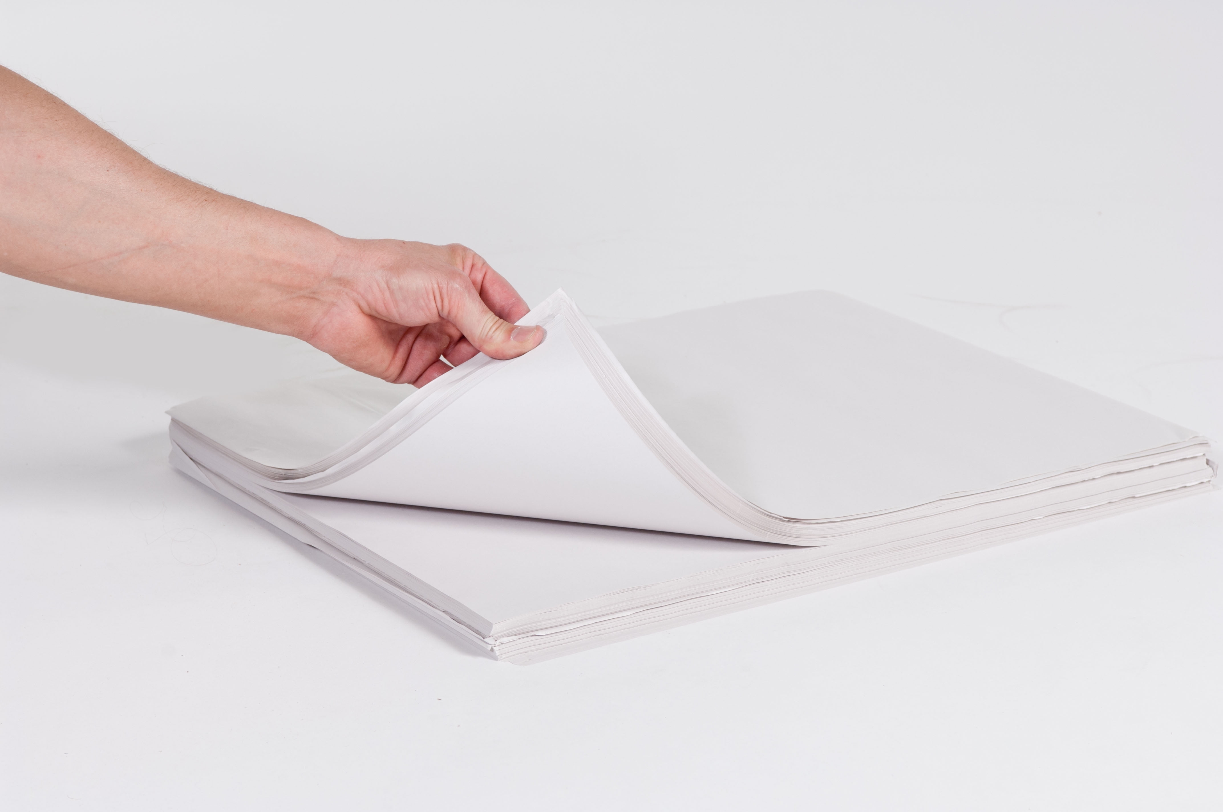 SSBM 18" x 24" Newsprint Packing Paper Sheets Unprinted 50 lb. Bundle 1,666 Sheets