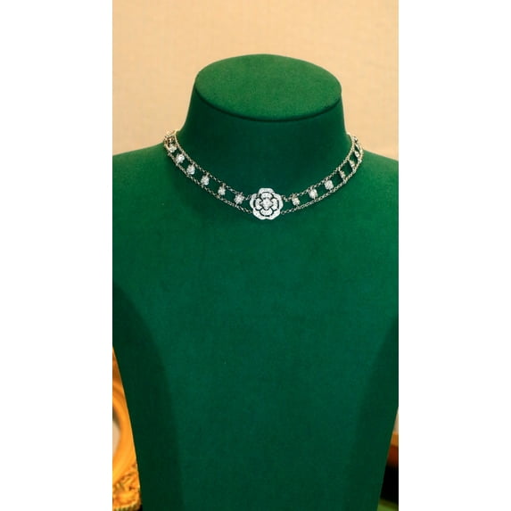 18K Gold Diamond Choker Necklace