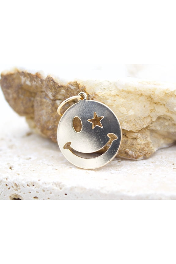 18K Gold Filled Happy Smile Wink Star Face Charm Pendant (A57)