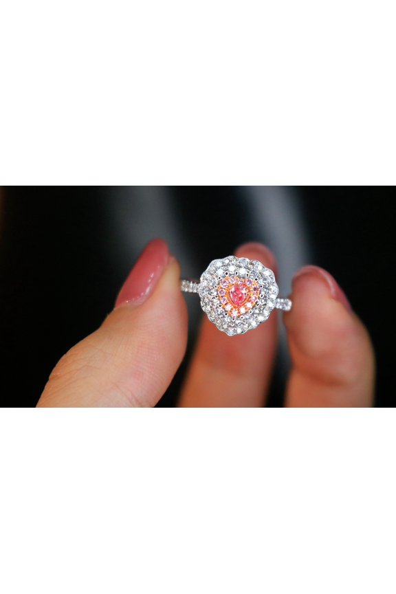 18K White Gold and Diamond Ring