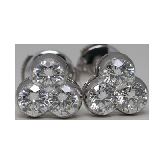 18k White Gold Round Setting Three Stone Clover Diamond Stud Earrings (0.93 Ct,G Color,VS2 Clarity)