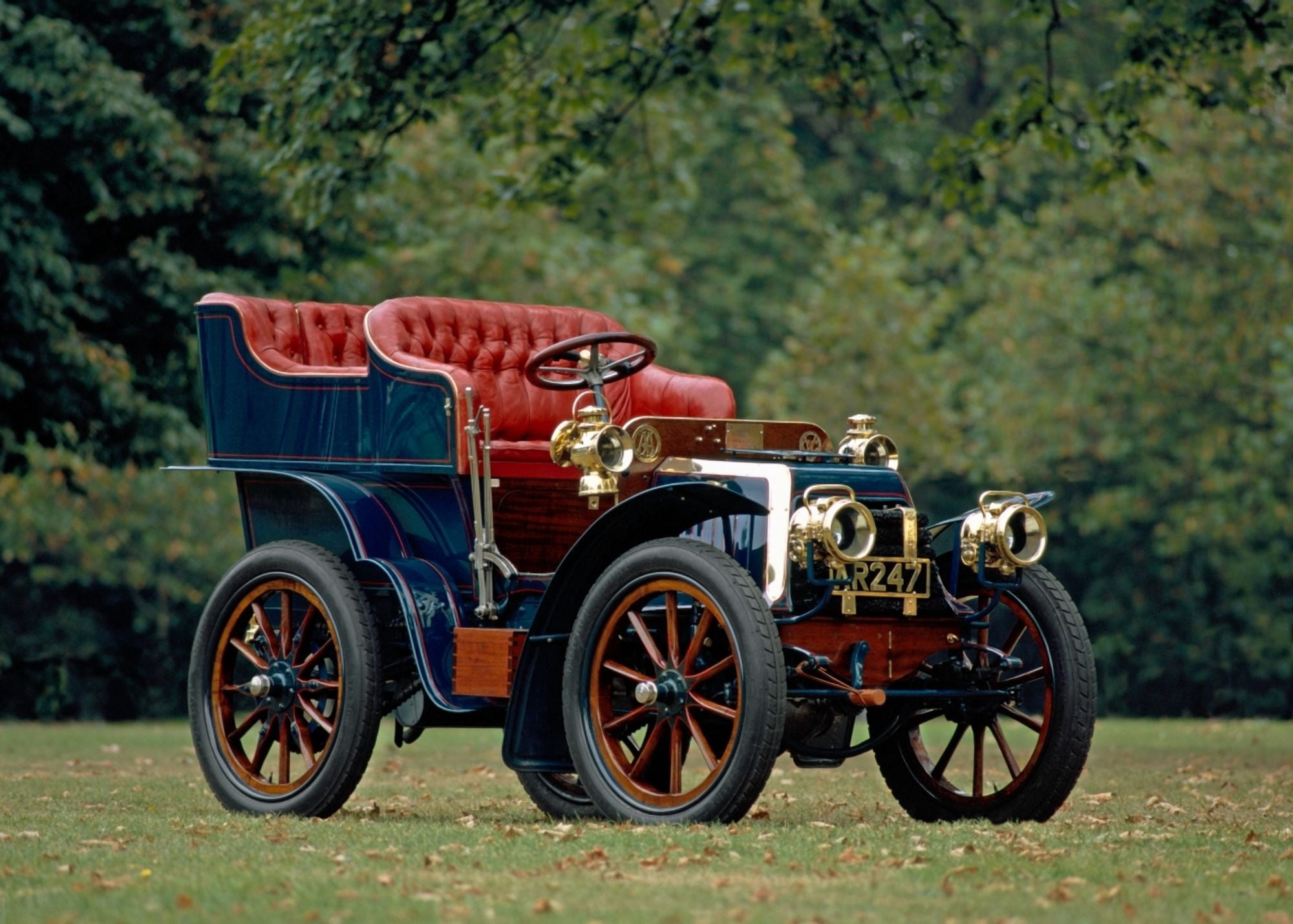1902 Panhard ET Levassor 7 HP rear entrance tonneau Country of origin France Canvas Art - Panoramic Images (24 x 36)
