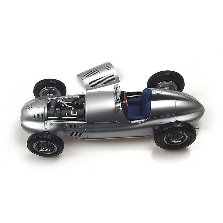 1939 Mercedes Benz W 165 by CMC in 1:18 Scale
