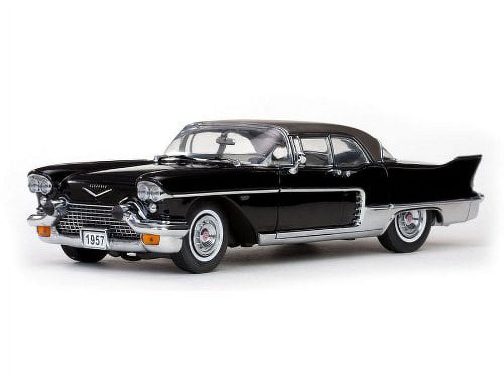ダイキャストカー1/18 1957 CADlLLAC BROUGHAM 1957 Cadillac Brougham Ebony Black 1/18 by Sunstar 4001
