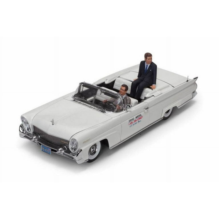 1958 Lincoln Continental MKIII Open with JFK and Driver 4707 1 18 scale Diecast Model Toy Car