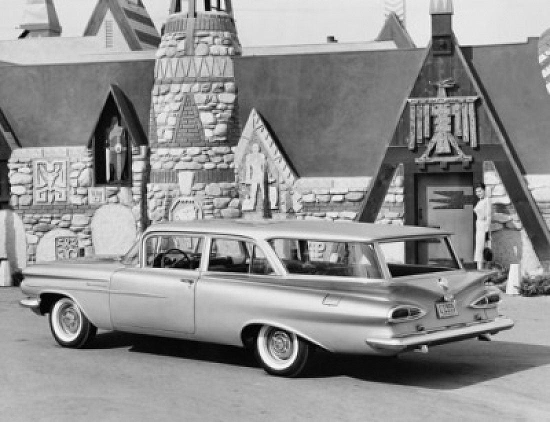 1959 Chevrolet Brookwood Station Wagon Canvas Art - (18 x 24)
