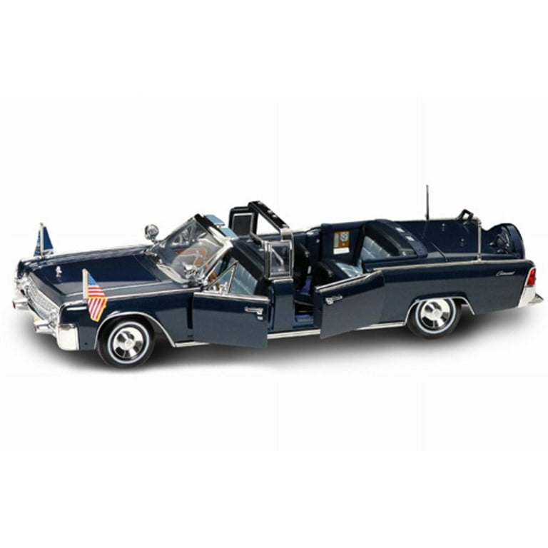 1961 Lincoln X100 Kennedy Limousine, Dark Blue - Road