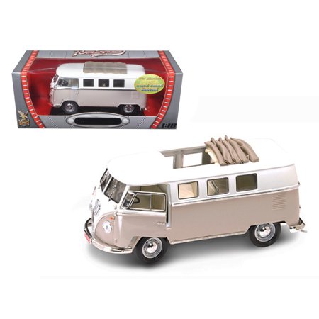 1962 Volkswagen Microbus Orange With Retractable Roof 1/18 Diecast Model Car by Road Signature