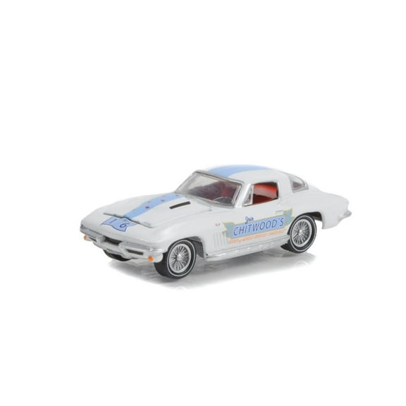 1966 Chevy Corvette, White - Greenlight 30357/48 - 1/64 Scale Diecast Model Car