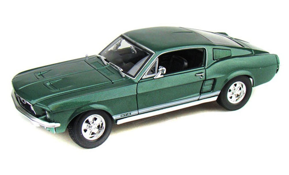 ミニカー Cult 1/18 MG B GT V8 tundra green 1974 ミニカー Cult 1/18 MG B GT V8 tundra green 1974 Cult 1/18 MG B