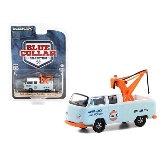 1969 Volkswagen Double Cab Tow Truck w/ Drop in Tow Hook Light, Light Blue - Greenlight 35220B - 1/64 scale Diecast Car