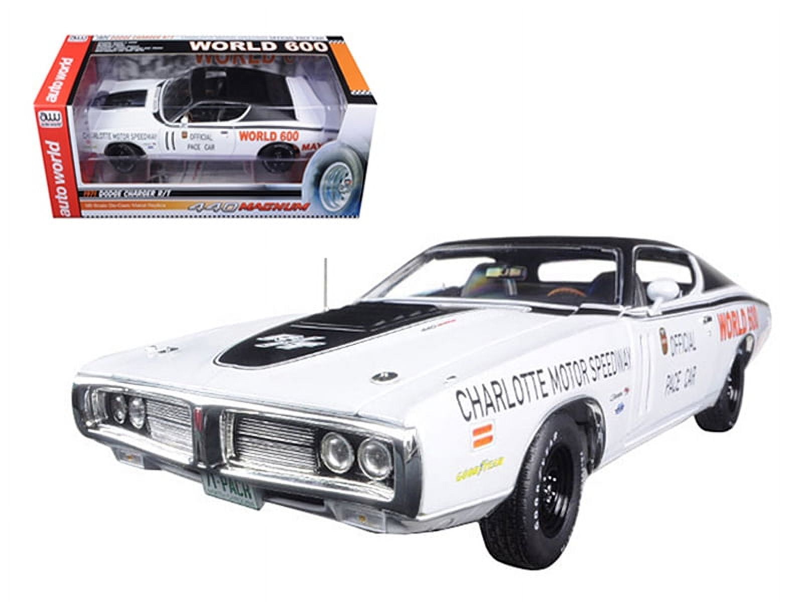 ミニカー 1971 CHARGER R/T Amazon.com: AMT 1971 Dodge Hemi Charger R/T 1:25 Scale Model
