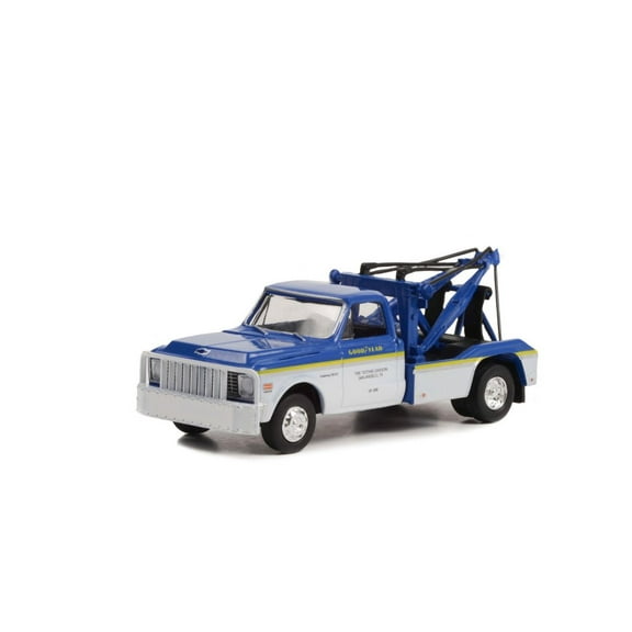 1972 Chevy C-30 Dually Wrecker Truck, White and Blue - Greenlight 46100B - 1/64 scale Diecast Car