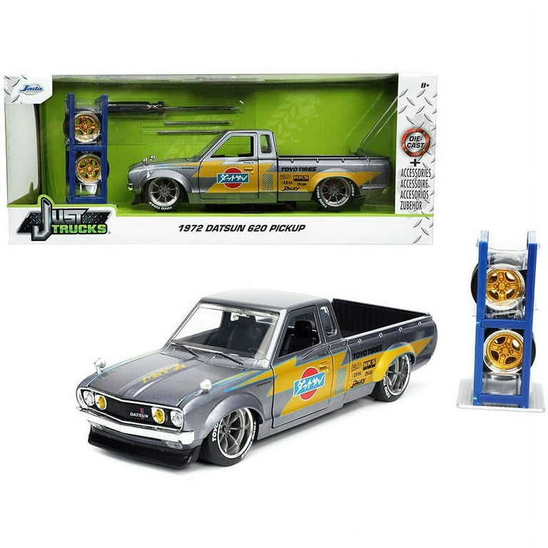 1/24？　1972 DATSUN 620 PICKUP 1972 Datsun 620 Pickup - Blue 1:24 Scale | Collectable Diecast
