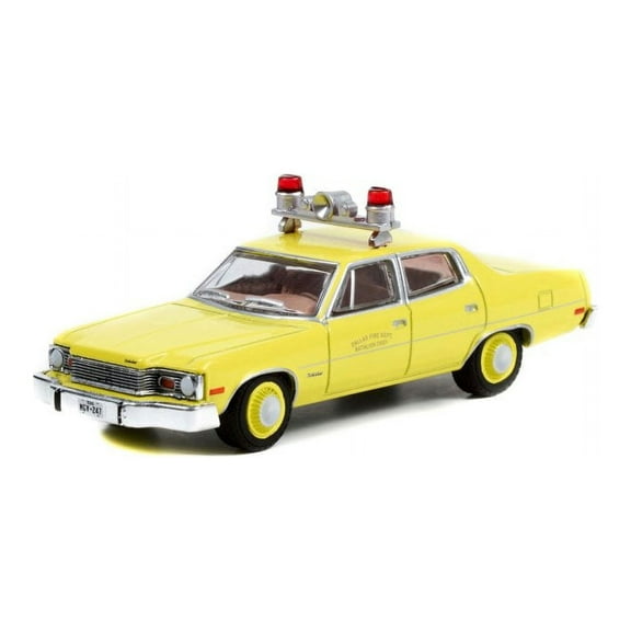1977 AMC Matador, Yellow - Greenlight 67030B/48 - 1/64 scale Diecast Model Toy Car