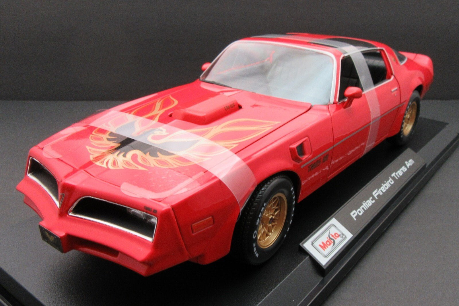 1977 Pontiac Firebird Trans Am Red 1:18 Metal Die Cast