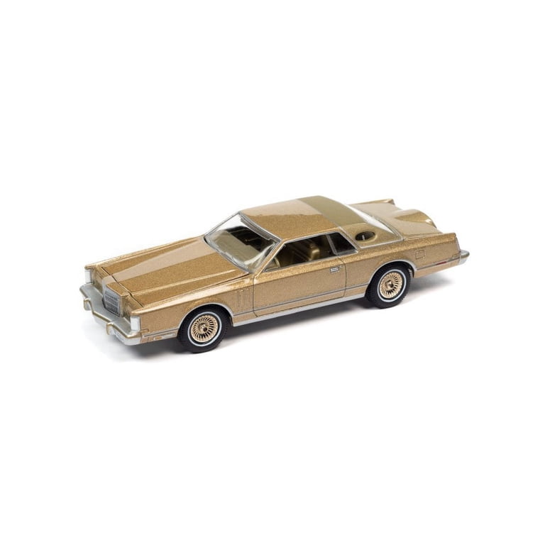 Auto World 1978 Lincoln Continental Mark V, Jubilee Gold, 1/64