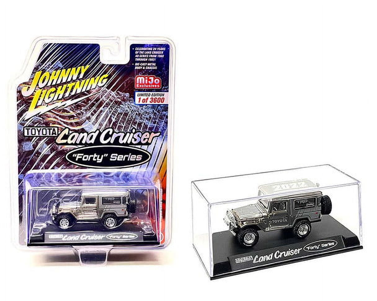 1980 Toyota Land Cruiser "Forty" Series Chrome with Graphics Special Edition Limited Edition to 3600 pieces Worldwide 1/64 Diecast Model Car by Johnny Lightning