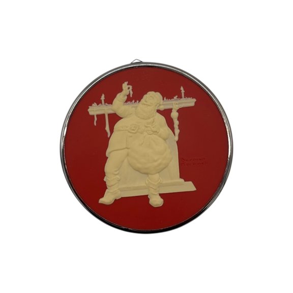 1982 Filling the Stockings (Norman Rockwell) Hallmark Keepsake Christmas Tree Ornaments QX3053