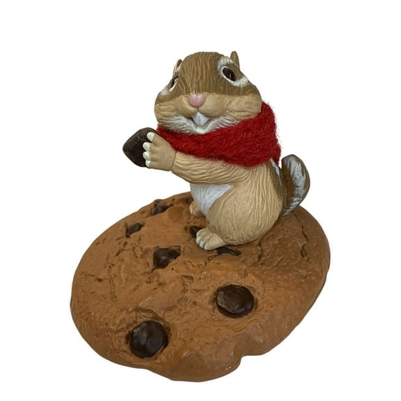 1987 Chocolate Chipmunk (Cookie) Hallmark Keepsake Christmas Tree Ornaments QX4567
