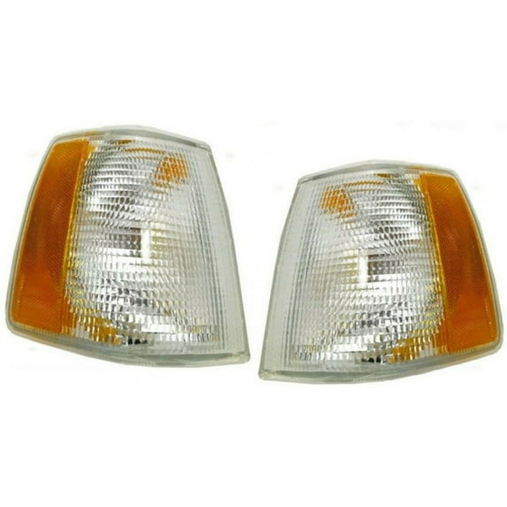 For 1991-1995 Volvo 940 Pair Park/Signal Lights Driver and Passenger Side Unit940; w/Fog Lights; includes signal lamp VO2520104 VO2521104 - replaces 3518622-0 3518623-8
