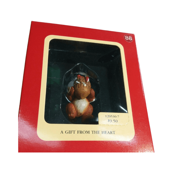 1992 A Gift From the Heart (Squirrel) Carlton Cards Christmas Tree Ornament 120530-7