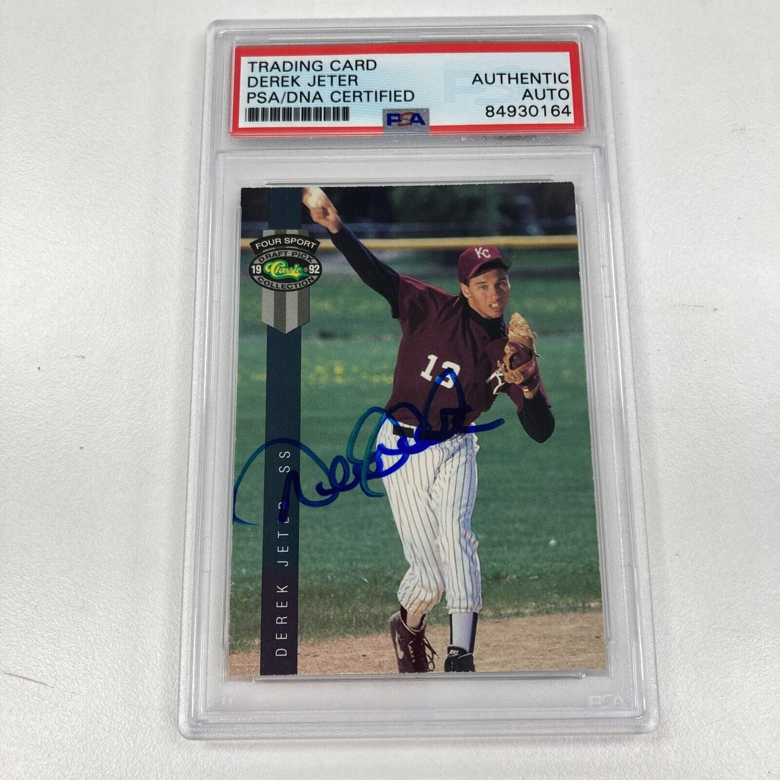 1992 Derek Jeter Signed Four Sport Classic Rookie Baseball Card Auto ...