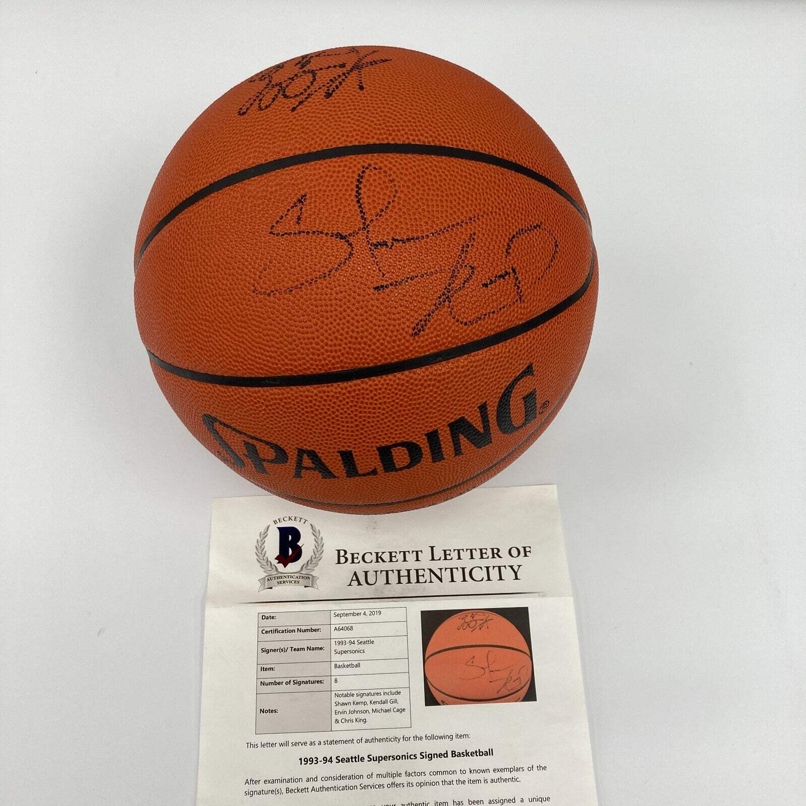 1993-94 Seattle SuperSonics Official Spalding Game Basketball Shawn Kemp Beckett