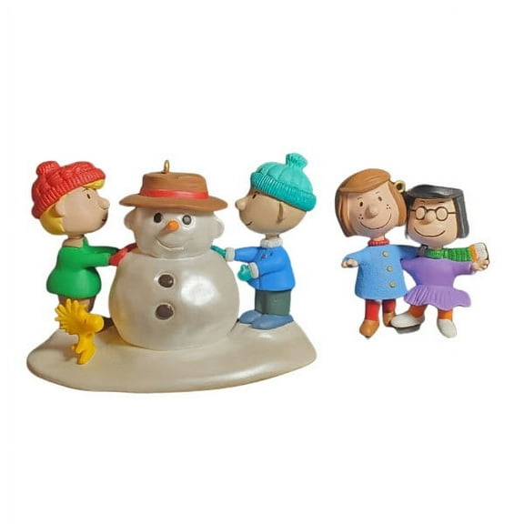 1999 Snow Day - Peanuts (Peanuts) Hallmark Keepsake Christmas Tree Ornament - QXC4517
