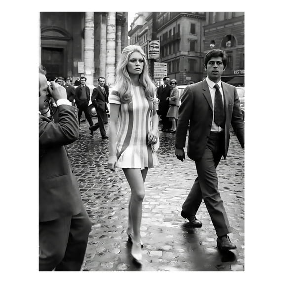 19x24in Brigitte Bardot in Rome April 1969 【Photo Paper】