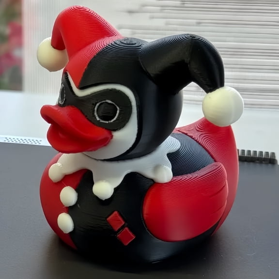 1PC 3D Printed Charming Jester Duck Figurine, Harlequin Carnival Theme, Sturdy Plastic Collectible, Home Office Decor, Ideal Gift for Carnival & Decor Fans