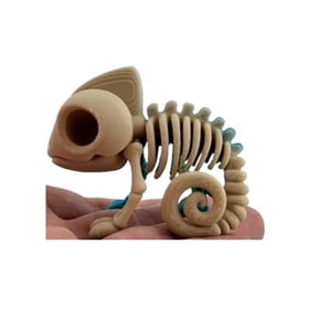 1PC 3D printed skeleton chameleon sculpture suitable for placement on a desk or shelf