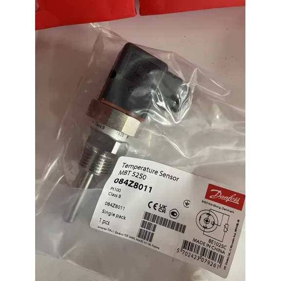 Danfoss MBT5250 084Z8011 Industrial Temperature Sensor, for HVAC/Refrigeration/Hydraulic System Temperature Monitoring