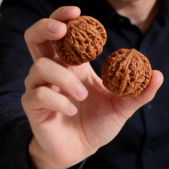 1Pair of Natural Walnut Hand Exercise Balls, Traditional Chinese Stress Relief Massage Stones, 2-Pack for Hand Training & Anxiety Relief