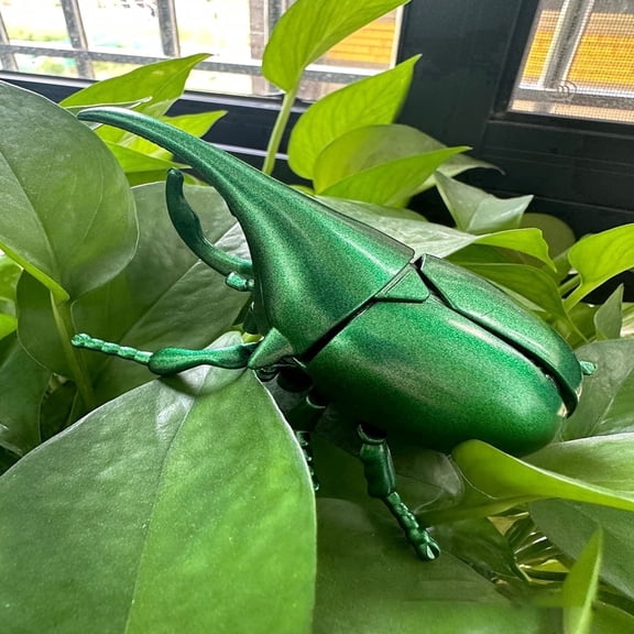 WOBOX 1Pc Green Metallic Simulated Rhinoceros Beetle Toy - Lifelike Insect Figure for Kids, STEM Educational Sensory Play Toy for Outdoor Exploration & Nature Learning, Ideal Gift for Boys & Girls 3+