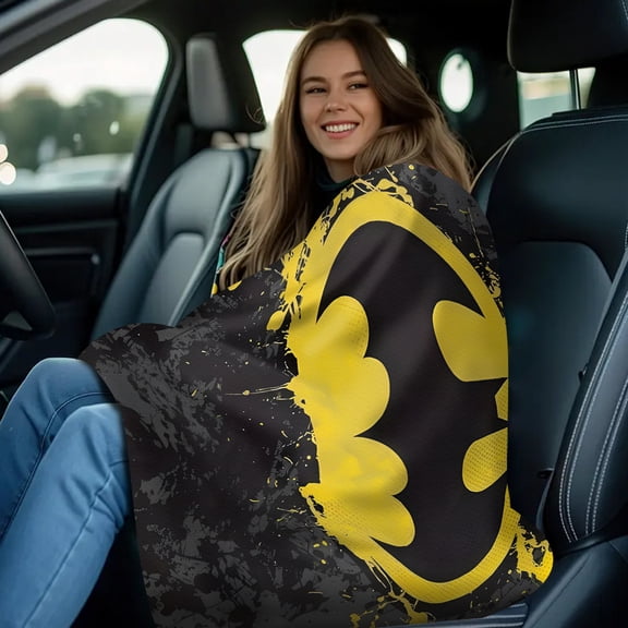 1pc Batman Logo Splatter Art Style Image - Large Blanket, Perfect for Sofa And Living Room Decoration, Comfortable for All Seasons, Hand Wash Only, Sofa Cover Blanket, Nap Blanket, Plush Texture.