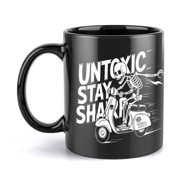 1pc Funny Gothic Coffee Cup Skeleton Riding Scooter Design with Toxic Stay Shar Text Heavy Duty 11oz Black Ceramic Mug Halloween Office Home Unique Motorcycle Scooter Fans Dark Hum