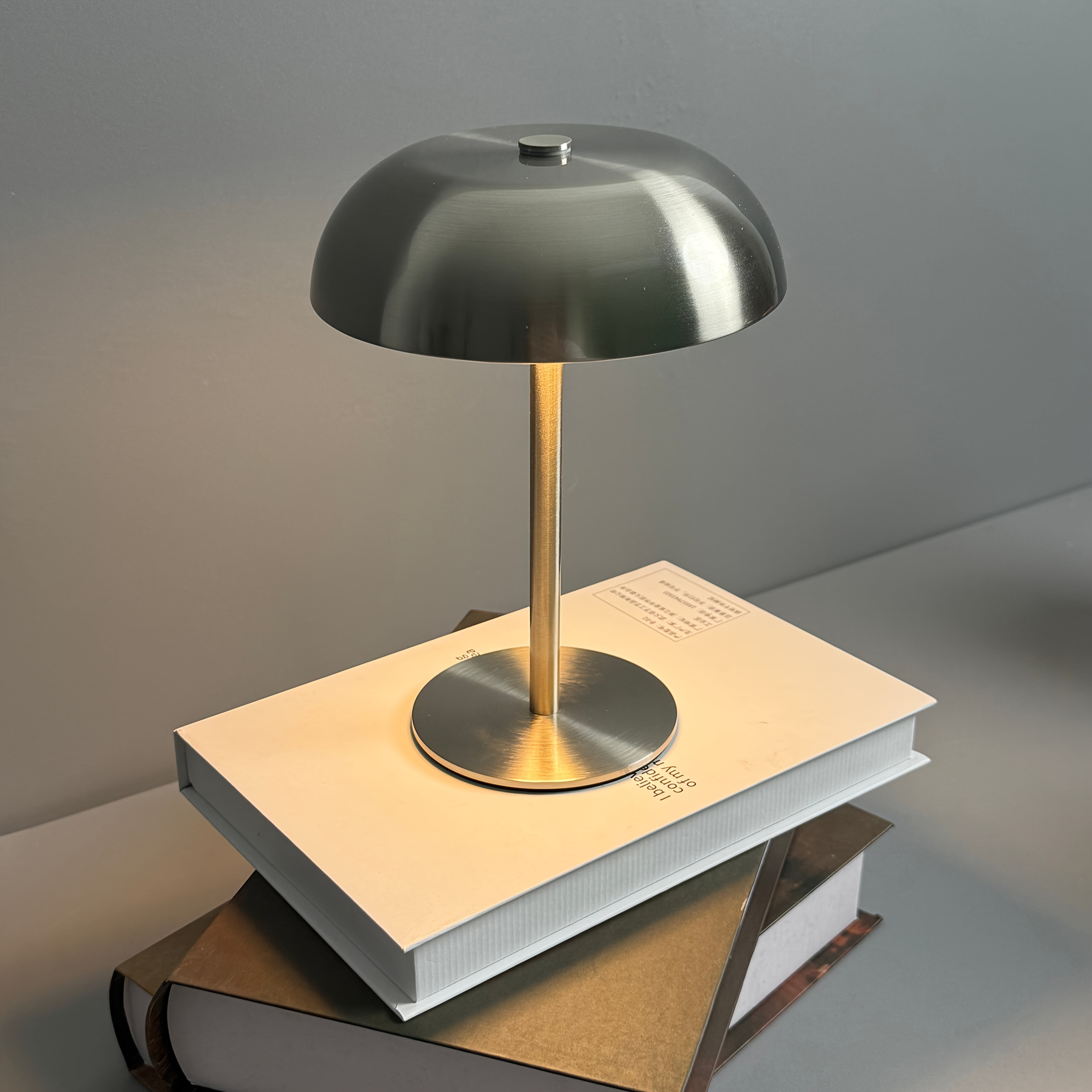 1pc Modern Minimalist Desk Lamp - Cordless Rechargeable Table Lamp with Touch Control, Adjustable Brightness & Color Temperature, Brushed Metal Base & Drum Shade, Battery-powered For Office
