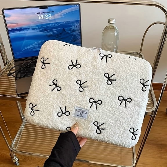 1pc New Korean Style Bow Girl Plush Laptop Sleeve, Laptop Protective Cover Cute Computer Bag Flower Print Quilted Laptop Portable Bag Floral Pattern Protective Cover Cute Bow Pattern Carrying Laptop