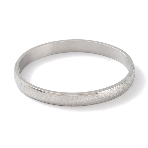 1pc Non-Tarnish 304 Stainless Steel Textured Bangles Stainless Steel color Inner Diameter: 2-1/8x2-1/2 inch(5.4x6.3cm)