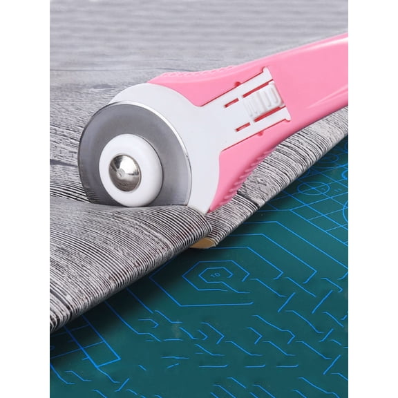 1pc Pink Fabric Cutting Roller Cutter