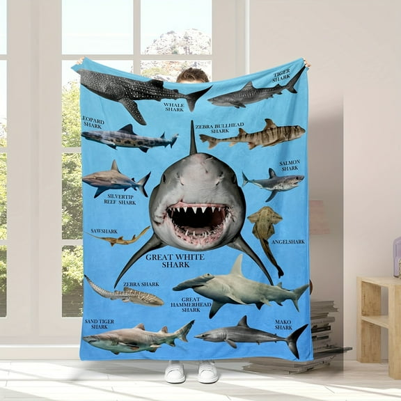 [1pc Shark Print Reversible Blanket] 1pc Contemporary Style Flannel Throw Blanket with Digital Print of Ferocious Great White Shark and Ocean Predators