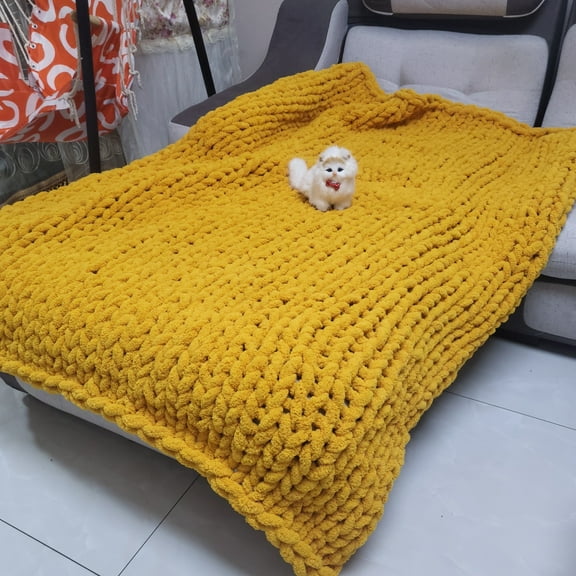 1pc Soft & Plush Chunky Chenille Hand-Knitted Throw Blanket - Cozy, Contemporary Style, Perfect for Indoor & Bedroom Decor, Snuggle Up with Warmth and Comfort, Ideal for Cold Winter Nights