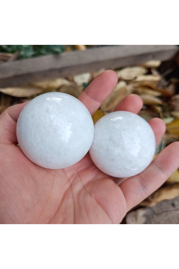 1pics 50MM, Natural White Ball, Crystal ball, Stone Carving Ball, Quartz sphere ball, Carved Reiki healing, Gemstone Divination ball ff057