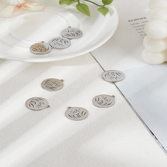 1set 8pcs 201 Stainless Steel Pendants Flat Round with Plant Pattern Stainless Steel color 20x18x1.1mm Hole: 1.5mm