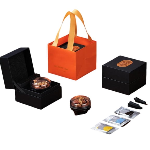 1xSolar Energy Dragons Move Around The World Dynamic Car Perfume