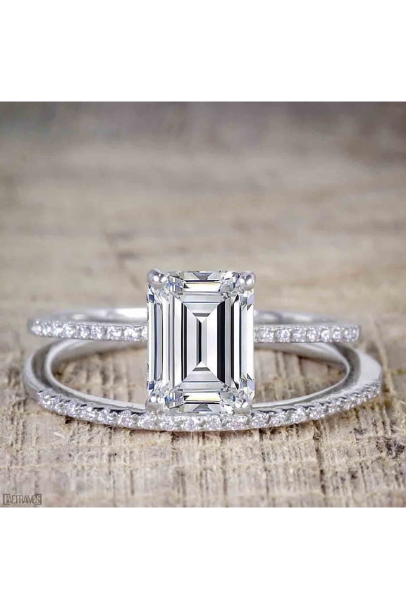 2.00 Carat Emerald cut Moissanite Diamond Bridal Ring Set with 18k Gold Plating